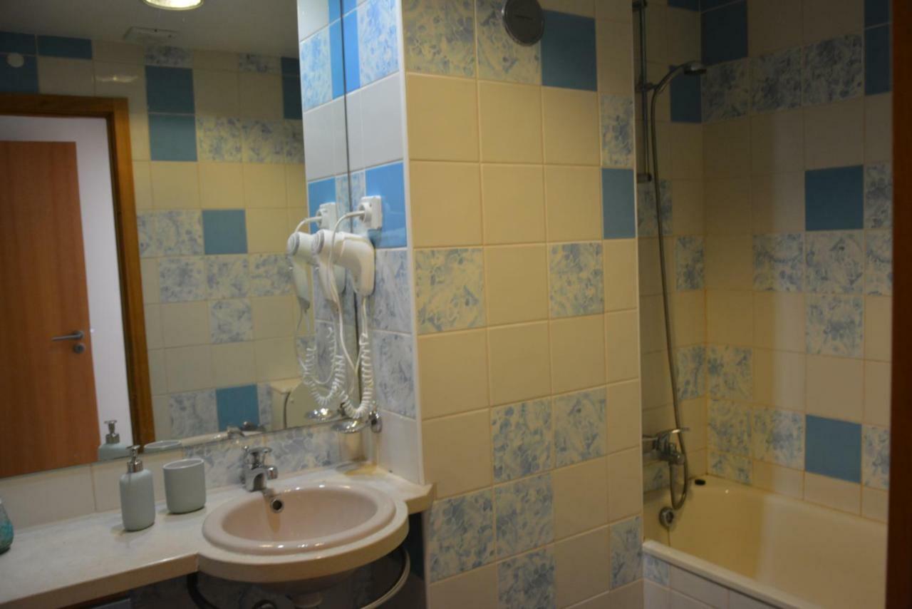 Beautiful Apartment In Albufeira Marina Buitenkant foto
